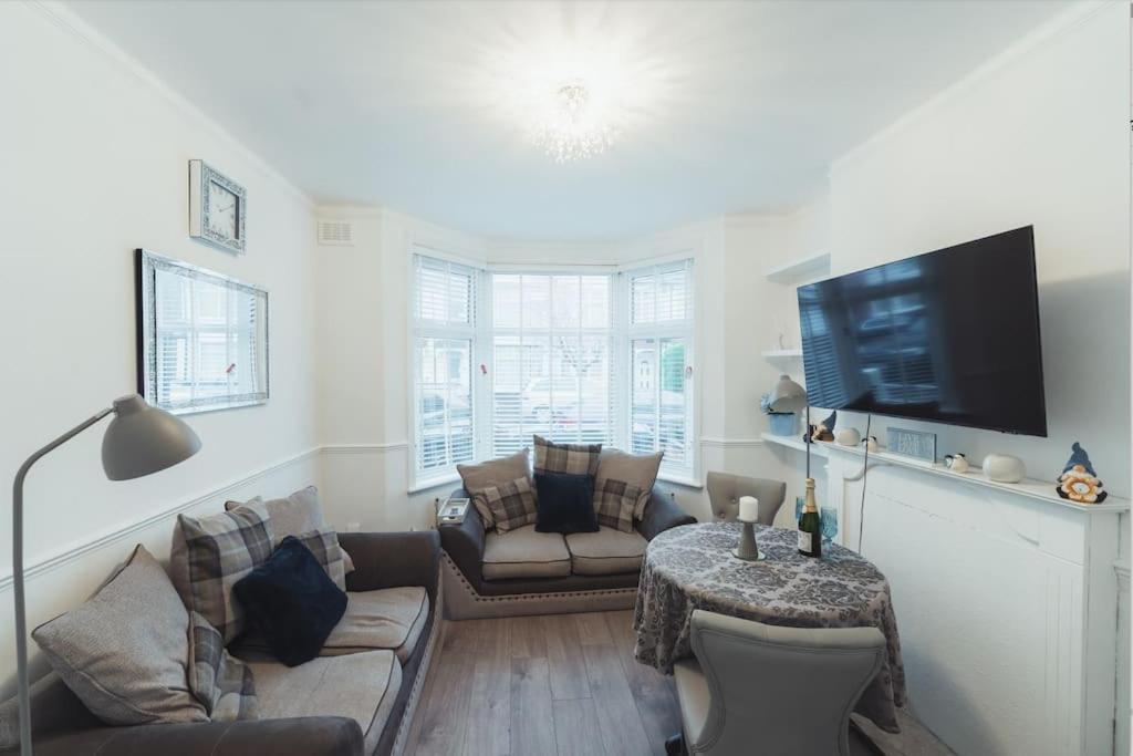 1 Bed - Wifi - Pet Friendly - Harrowアパートメント エクステリア 写真